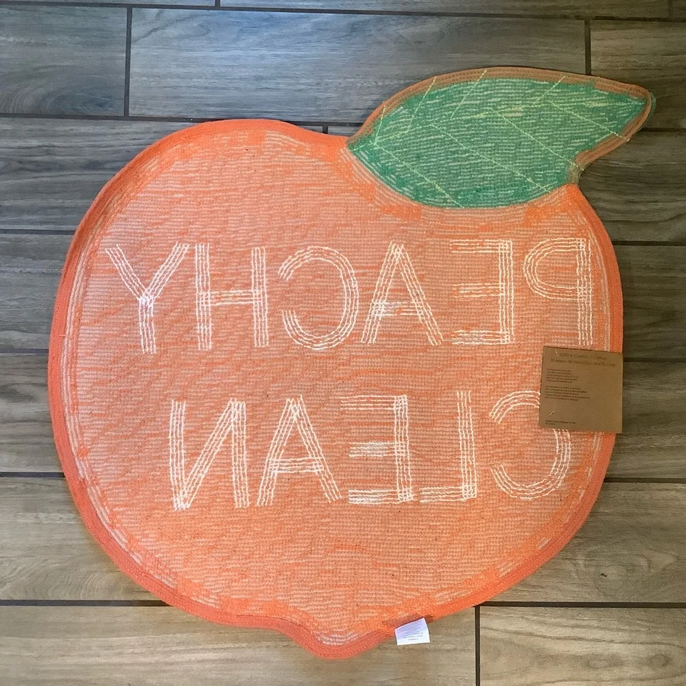 MADISON STUDIO 30in Peachy Clean Bath Mat